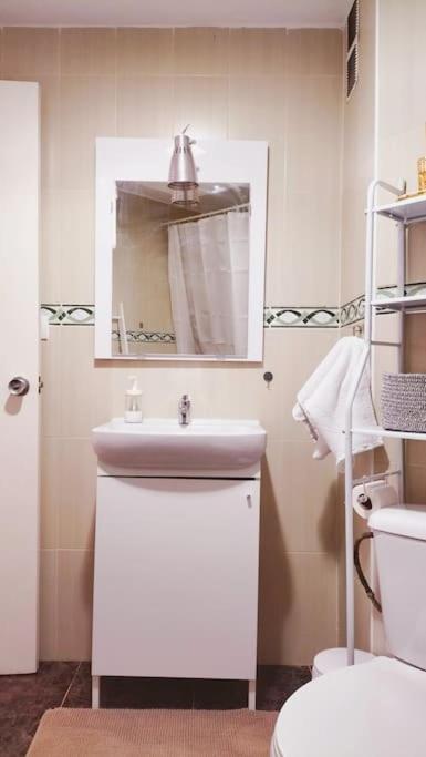 Bonito Apartamento De Dos Dormitorios En El Centro Y Calle San Miguel Torremolinos Buitenkant foto